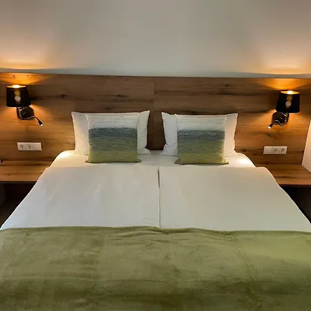 River Lilly 公寓 上特劳恩