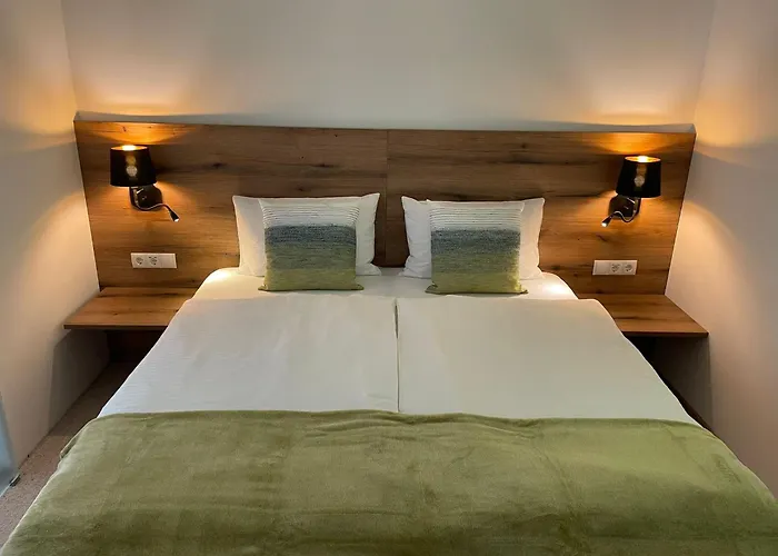 River Lilly 公寓 上特劳恩